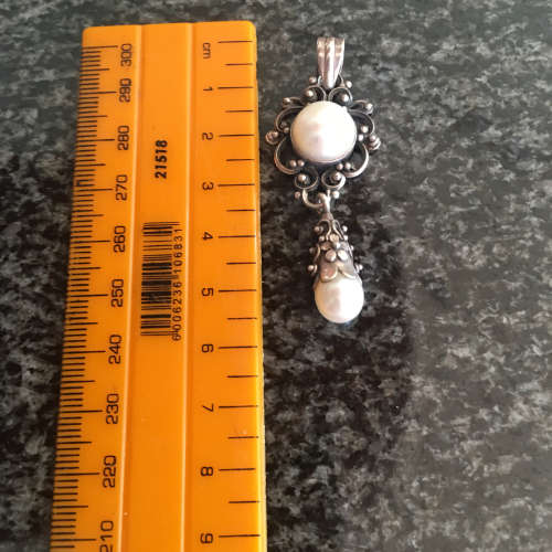 Antique Pearl Droop Pendant