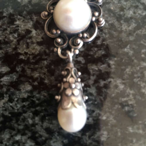 Antique Pearl Droop Pendant