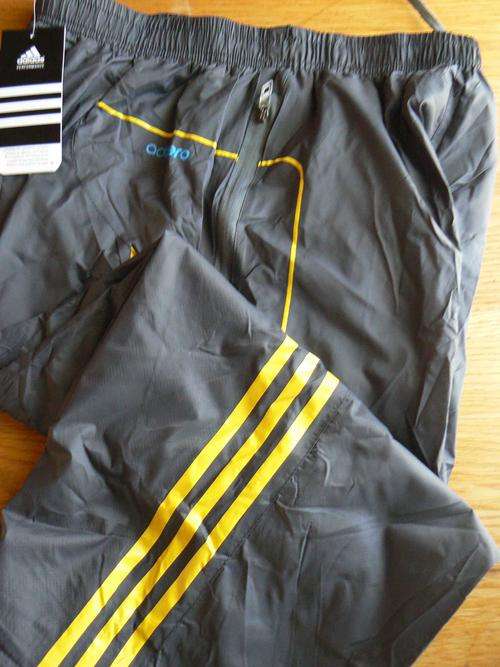 ADIDAS - 3/4 PANTS - X-L - BRAND NEW