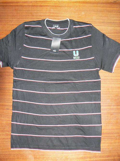 UZZI - CARDIAN (LOOKS LIKE A TSHIRT BUT JERSEY MATERIAL) - MEDUIM - SLIM - BRAND NEW