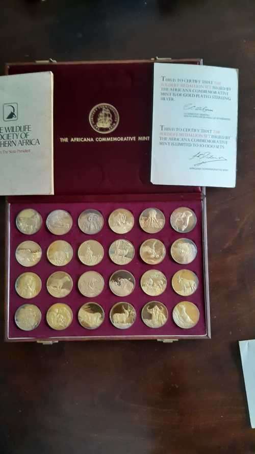 Wildlife Medallion Set