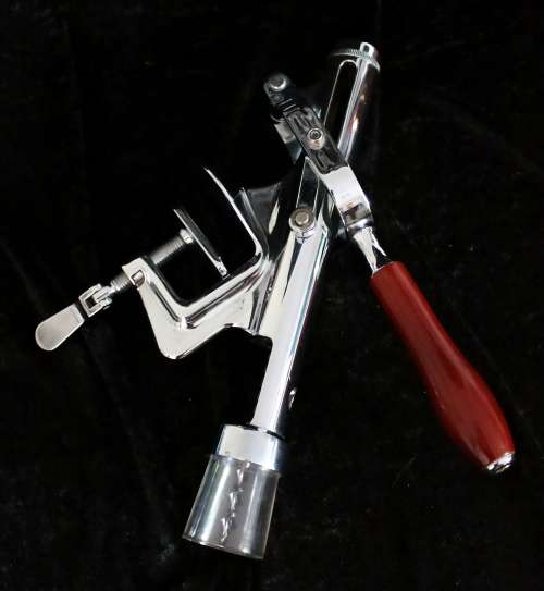 Bar top pump action corkscrew