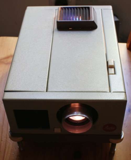 Vintage Leitz Wetzlar Pradovit Projector WORKING (see pics below)