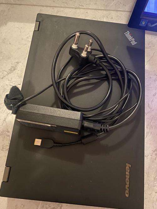 LENOVO THINKPAD T540P - CORE i5-4300M 2,6 GHZ 8 GB RAM 500 GB HDD WINDOWS 10 PRO