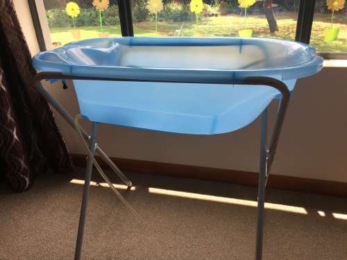 Baby bath & stand