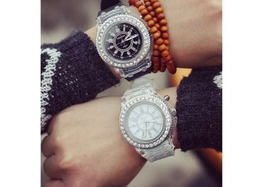 Luminous glow watches personality Korea han edition men's and women's students lovers jelly fashion