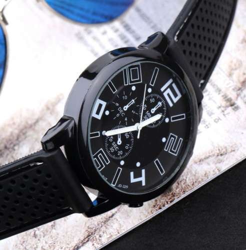 Men Woman Analog Rubber Stainless Steel Hours Quartz Sport Watch - White
