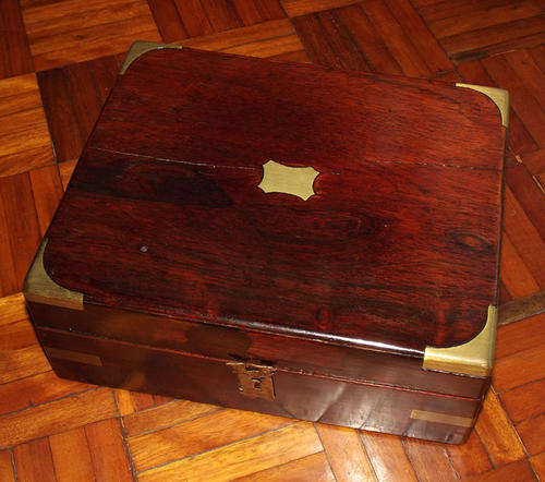 Stunning Boer War era wood box with brass inlays 26cmx21cmx10cm
