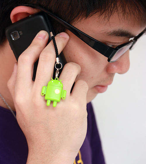 *FREE SHIPPING* Cute Android Robot Strap with Micro SD/TF Card Reader for Cellphone Smartphone