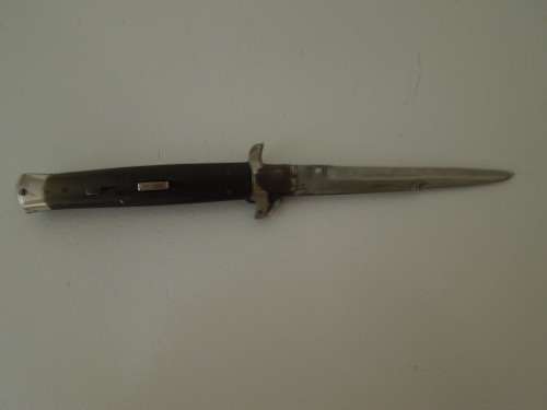 FLICK KNIFE ( Out the side blade )