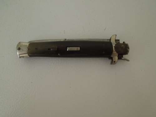 FLICK KNIFE ( Out the side blade )