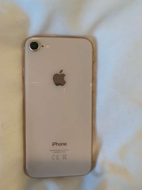 iPhone 8 64gb GOLD