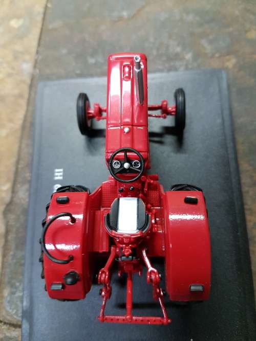 Tractors And The World Of Farming - Issue (131)_IH 624 - 1968