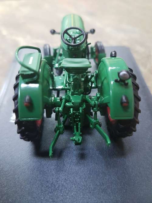Tractors And The World Of Farming - Issue (110) - Deutz D3005 - 1967