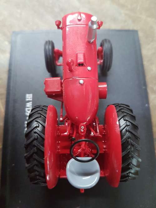 TRACTORS AND THE WORLD OF FARMING - ISSUE 108 - IH'S MCCORMICK WD9