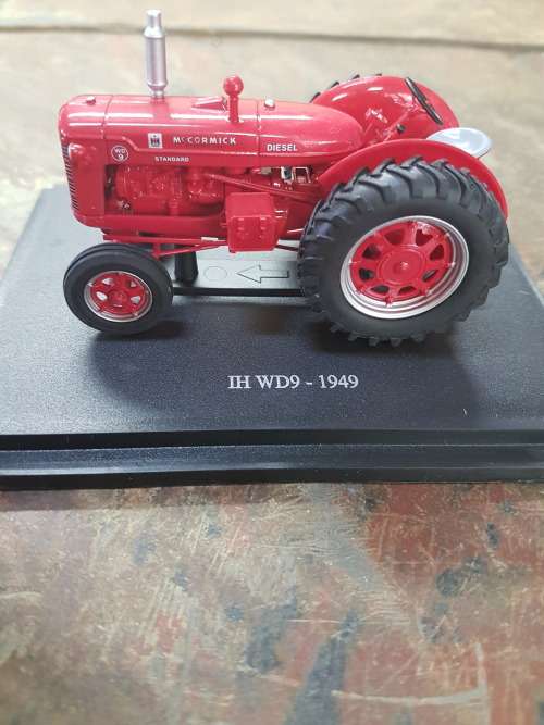 TRACTORS AND THE WORLD OF FARMING - ISSUE 108 - IH'S MCCORMICK WD9