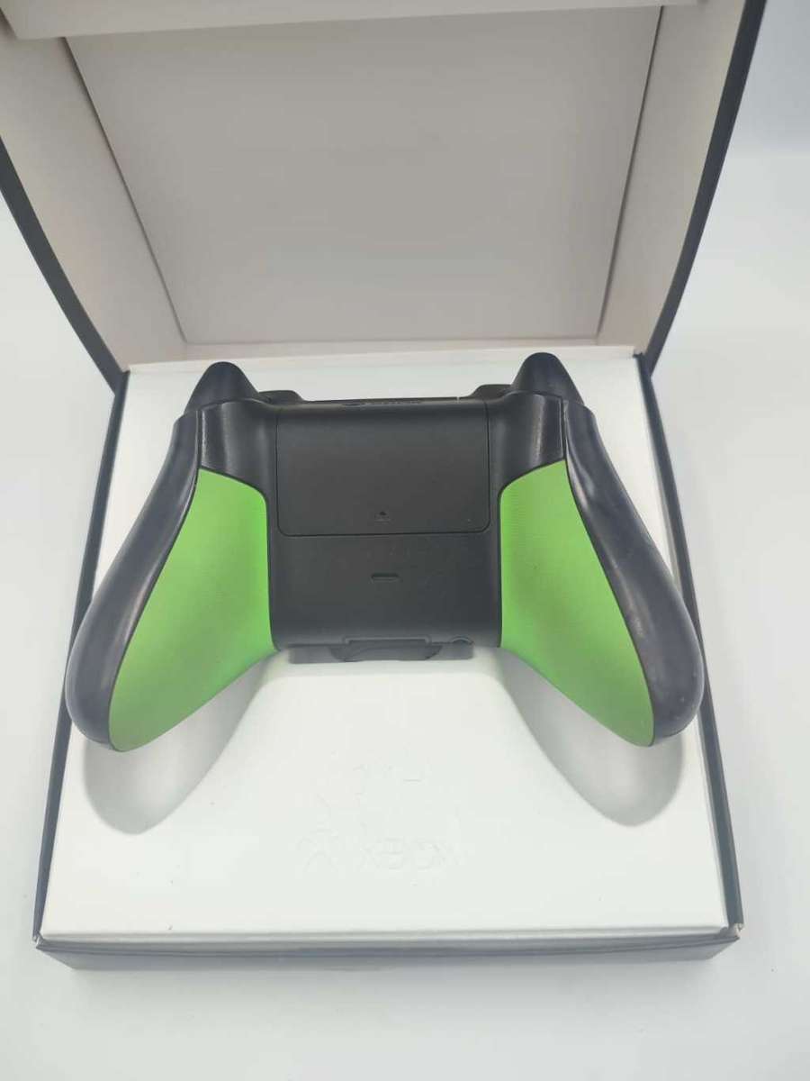 Xbox Series X/S Wireless Controller 20th Anniversary Special Limited Edition