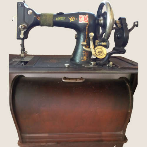 Vintage Sewing Machine - Challenger