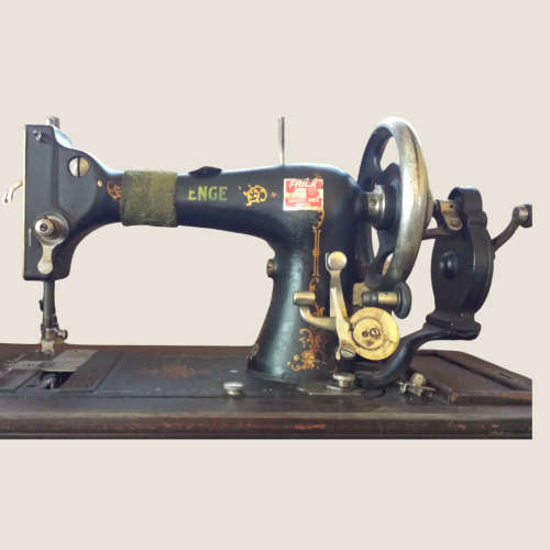 Vintage Sewing Machine - Challenger