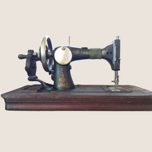 Vintage Sewing Machine - Challenger