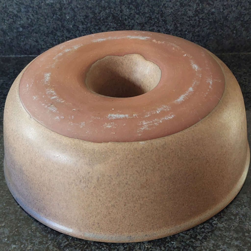 Argilla Ring Cake Baking Bowl