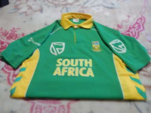 WORLD CUP 2007 CRICKET TOURNAMENT SIGNED SA SHIRT