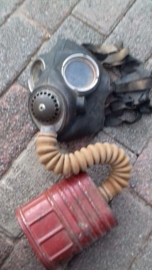 Gas Mask 1941 Used by family member Transvaal Scottish WW2 amazing condition stored for years
