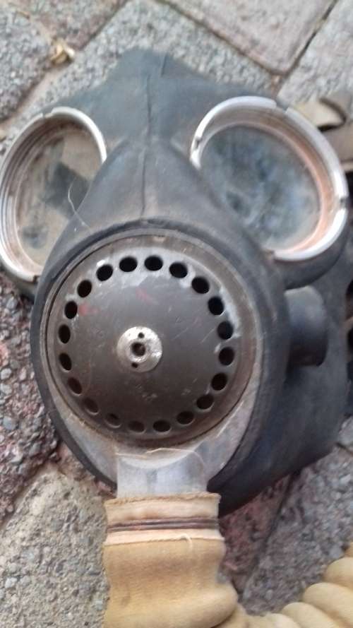 Gas Mask 1941 Used by family member Transvaal Scottish WW2 amazing condition stored for years