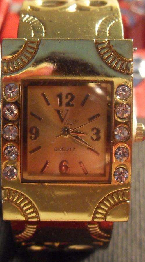 Stunning Ladies Bangle Style watch