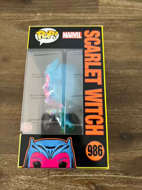 SCARLET WITCH!!WANDAVISION!!FUNKO POP!! TARGET EXCL!! BLACKLIGHT