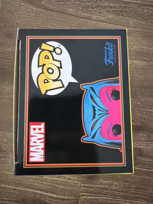 SCARLET WITCH!!WANDAVISION!!FUNKO POP!! TARGET EXCL!! BLACKLIGHT