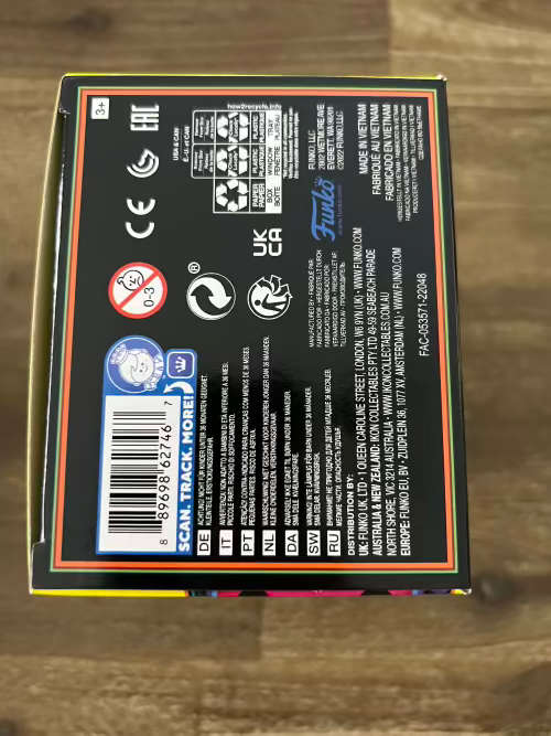 SCARLET WITCH!!WANDAVISION!!FUNKO POP!! TARGET EXCL!! BLACKLIGHT