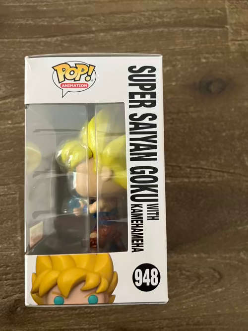 SUPER SAIYAN GOKU!!DBZ!!FUNKO POP!! HOT TOPIC EXCLUSIVE!! DIAMOND COLLECTION!!