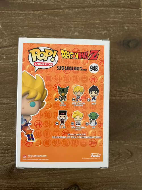 SUPER SAIYAN GOKU!!DBZ!!FUNKO POP!! HOT TOPIC EXCLUSIVE!! DIAMOND COLLECTION!!