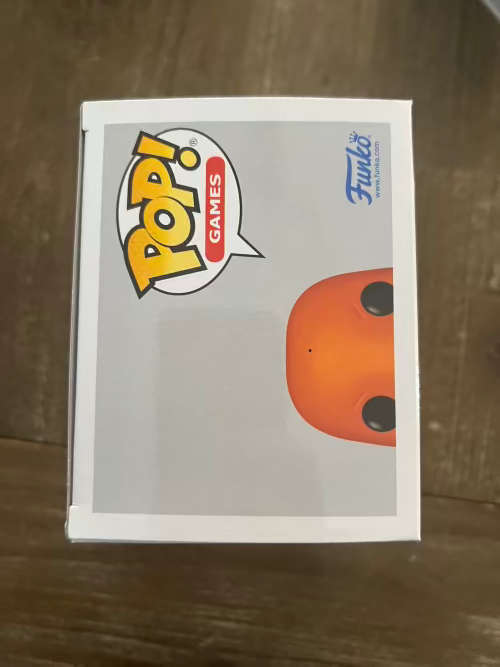 CHARMANDER!!POKEMON!!FUNKO POP!! SUMMER CON EXCLUSIVE!! METALLIC !!