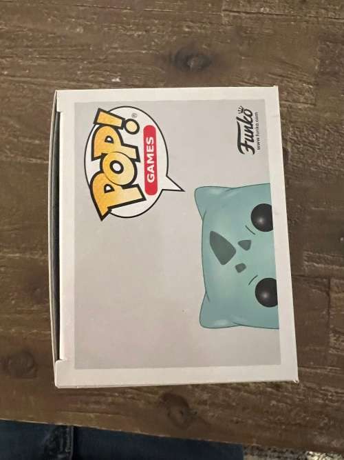 BULBASAUR!! POKEMON!!FUNKO POP!! SUMMER CON 2021 EXCLUSIVE!! DIAMOND COLLECTION!!