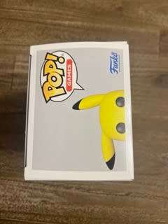 PIKACHU!!POKEMON!!FUNKO POP!! ZAVVI EXCLUSIVE!! FLOCKED!!