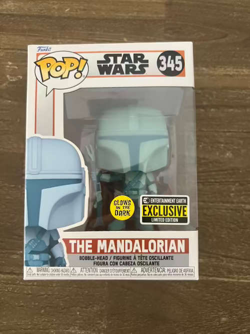 THE MANDALORIAN!!STAR WARS!!FUNKO POP!! EE EXCLUSIVE!! GITD