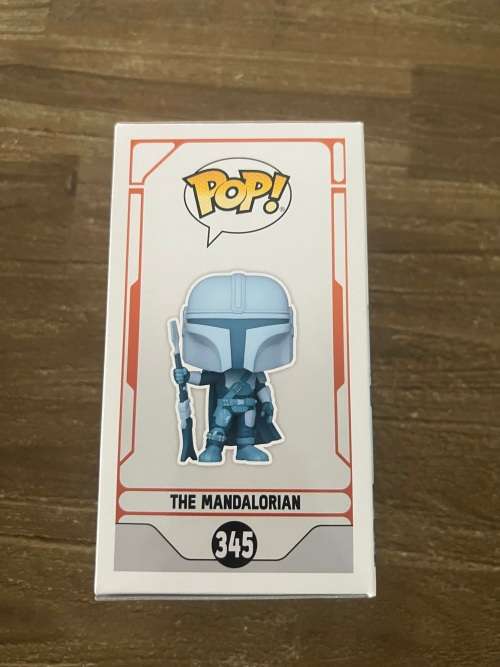 THE MANDALORIAN!!STAR WARS!!FUNKO POP!! EE EXCLUSIVE!! GITD