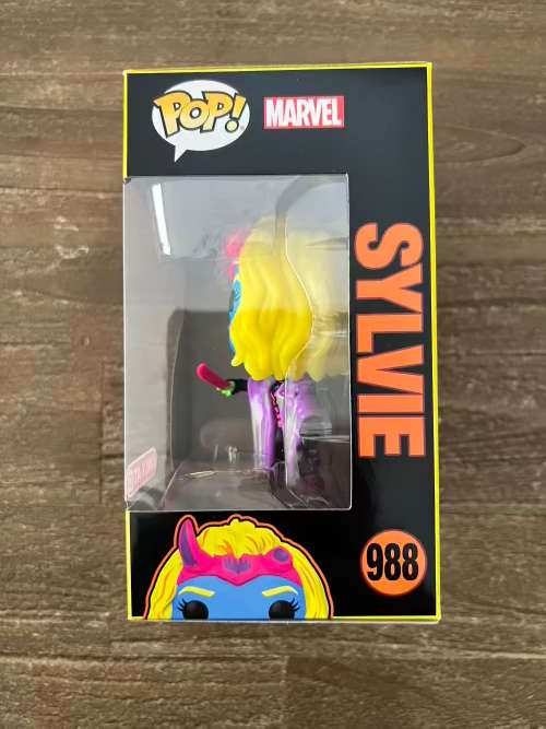 SYLVIE!! LOKI!! FUNKO POP!! TARGET EXCLUSIVE!! BLACKLIGHT!!