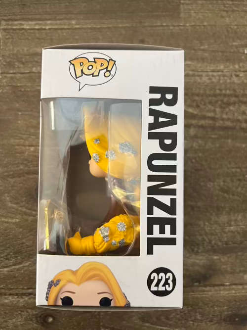 RAPUNZEL!!DISNEY!!FUNKO POP!! POP & PIN!! FUNKO GOLD EXCLUSIVE!!