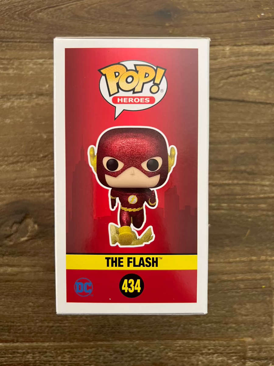 THE FLASH!! FLASH!!FUNKO POP!! DC SHOP EXCLUSIVE!! DIAMOND COLLECTION!!