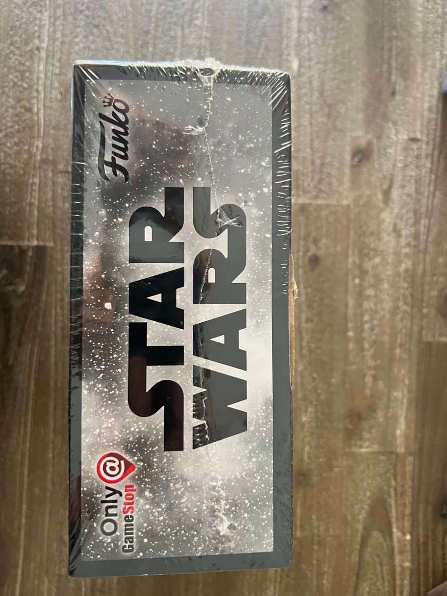 STAR WARS COLLECTOR BOX!!FUNKO POP!! GAMESTOP EXCLUSIVE!!