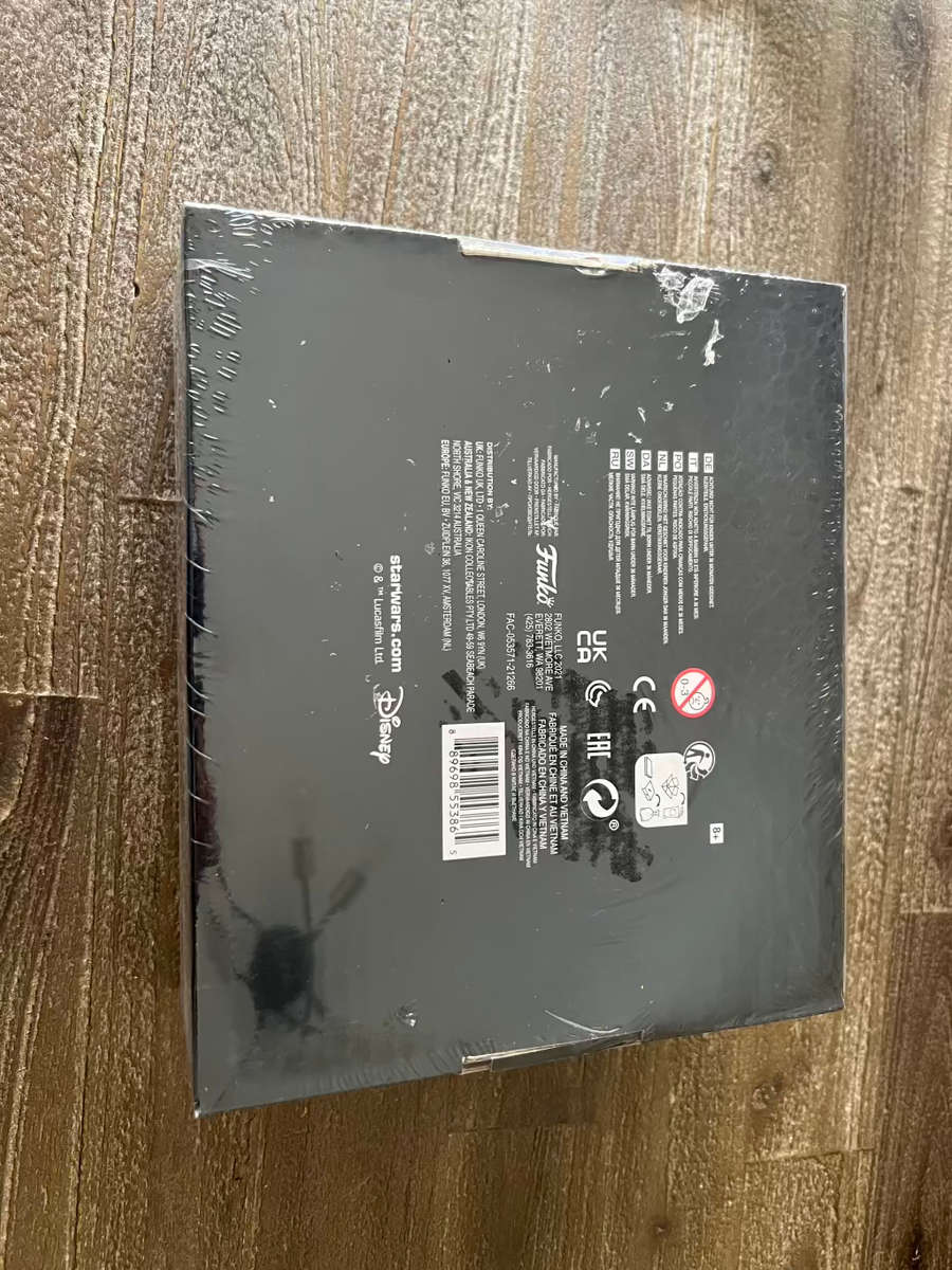 STAR WARS COLLECTOR BOX!!FUNKO POP!! GAMESTOP EXCLUSIVE!!