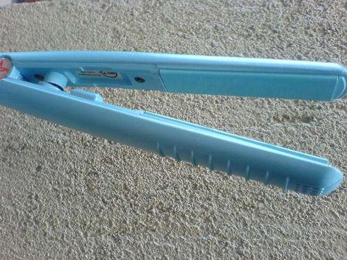 MINI HAIR STRAIGHTENER