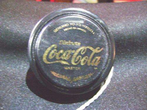 RARE COCA-COLA BLACK AND GOLD VINTAGE GENUINE MASTER RUSSELL YOYO