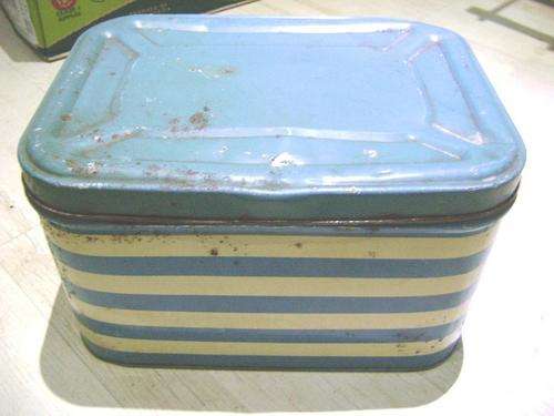 OLD GOODHOPE WARE BREAD TIN