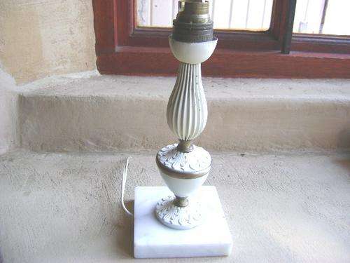BEAUTIFUL VINTAGE  ITALIAN STYLE MARBLE BASE LAMP