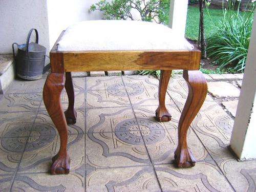 VINTAGE BALL AND CLAW STOOL