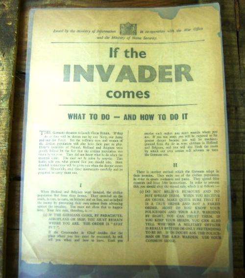 RARE WW 2 BRITISH MILITARY FLYER ' IF THE INVADER COMES' REGARDING GERMAN INVASION.